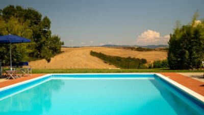 Qual o melhor sistema de aquecimento para piscina residencial